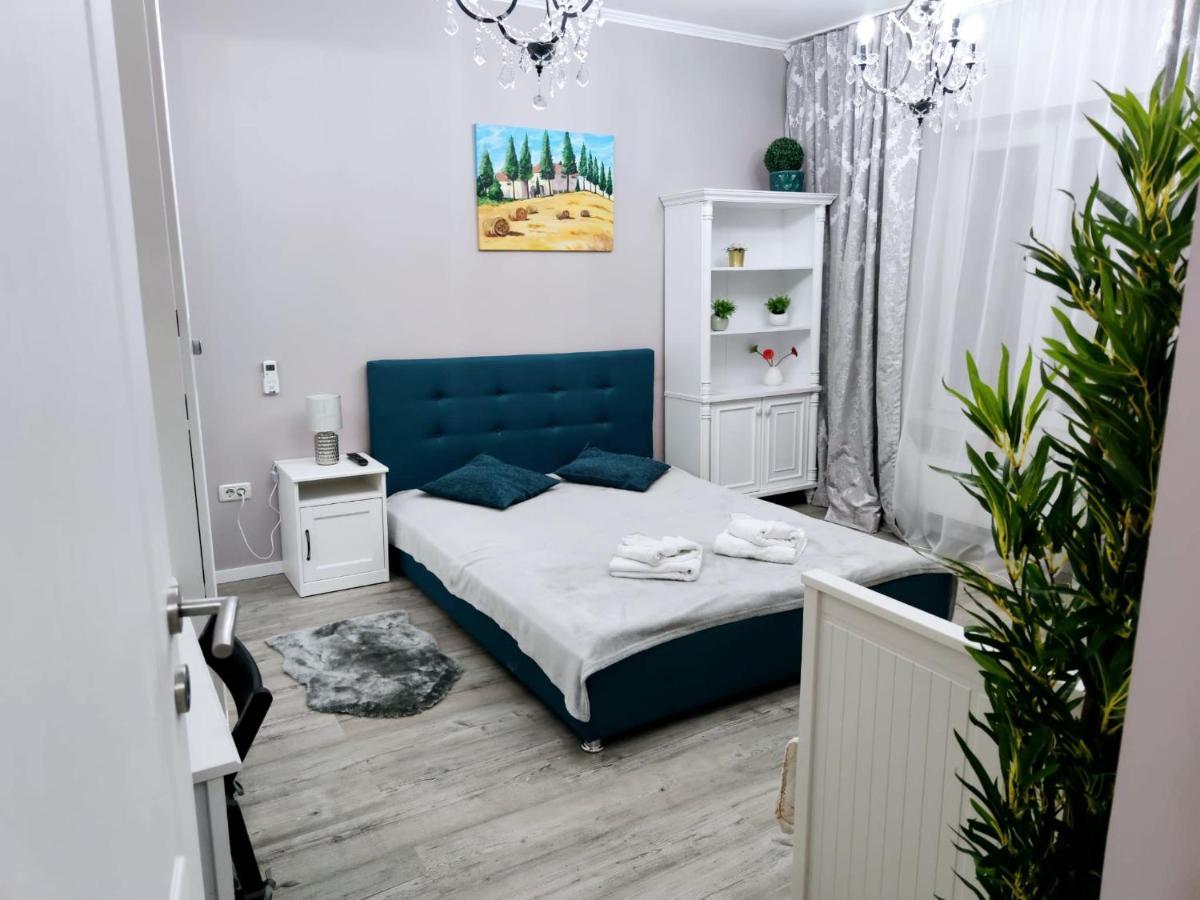 Chic Studio Old City Center - Ivo19 Bucarest Esterno foto