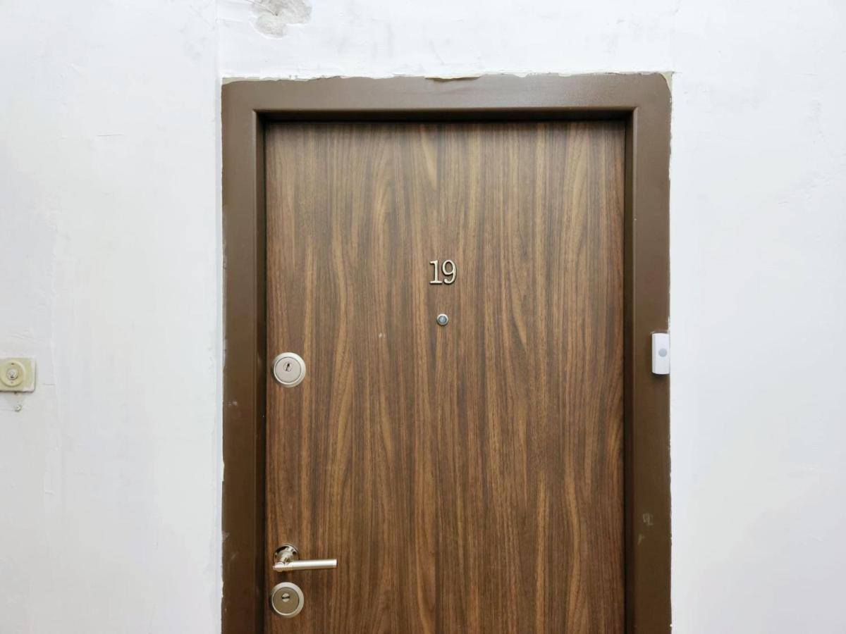 Chic Studio Old City Center - Ivo19 Bucarest Esterno foto