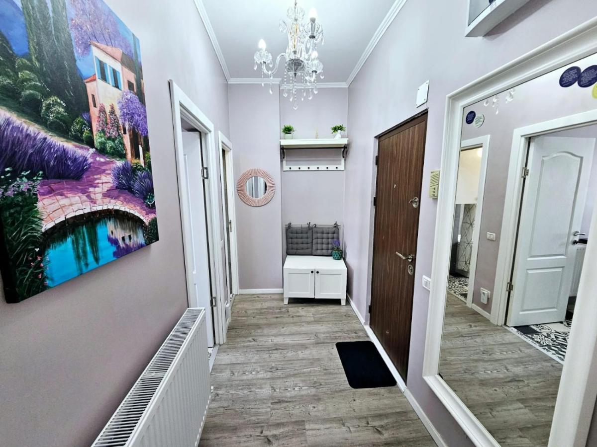 Chic Studio Old City Center - Ivo19 Bucarest Esterno foto