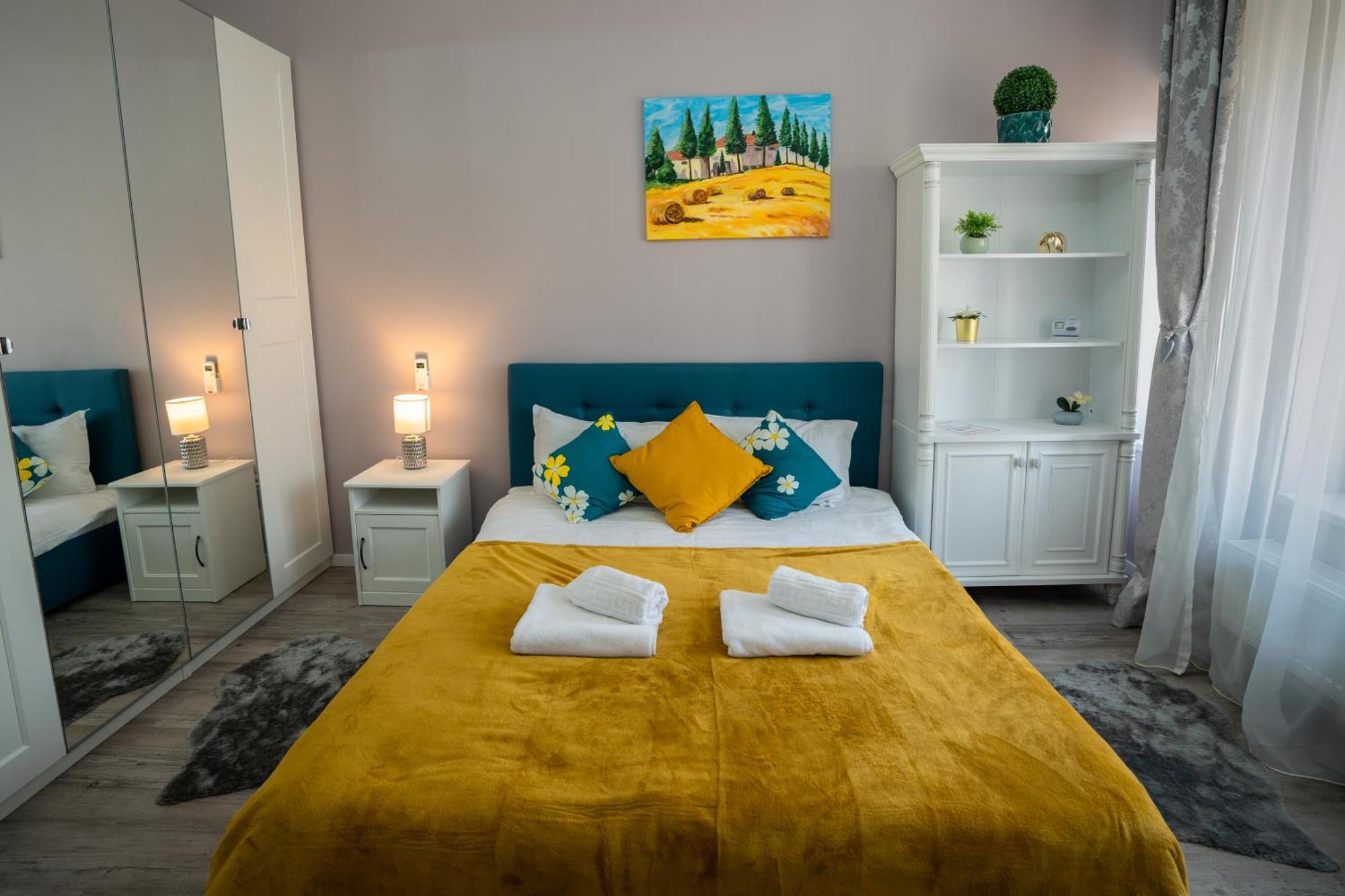Chic Studio Old City Center - Ivo19 Bucarest Esterno foto