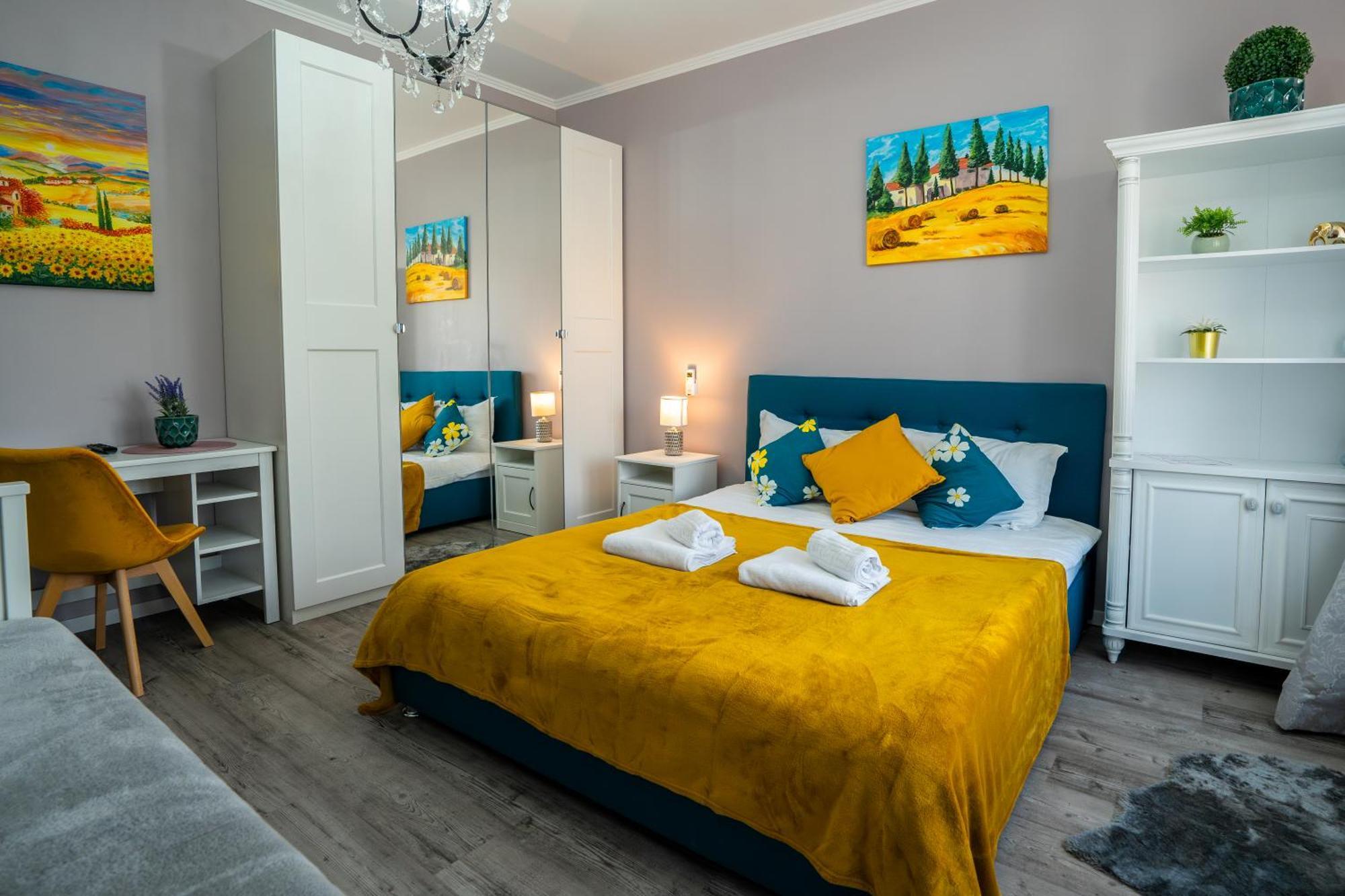 Chic Studio Old City Center - Ivo19 Bucarest Esterno foto