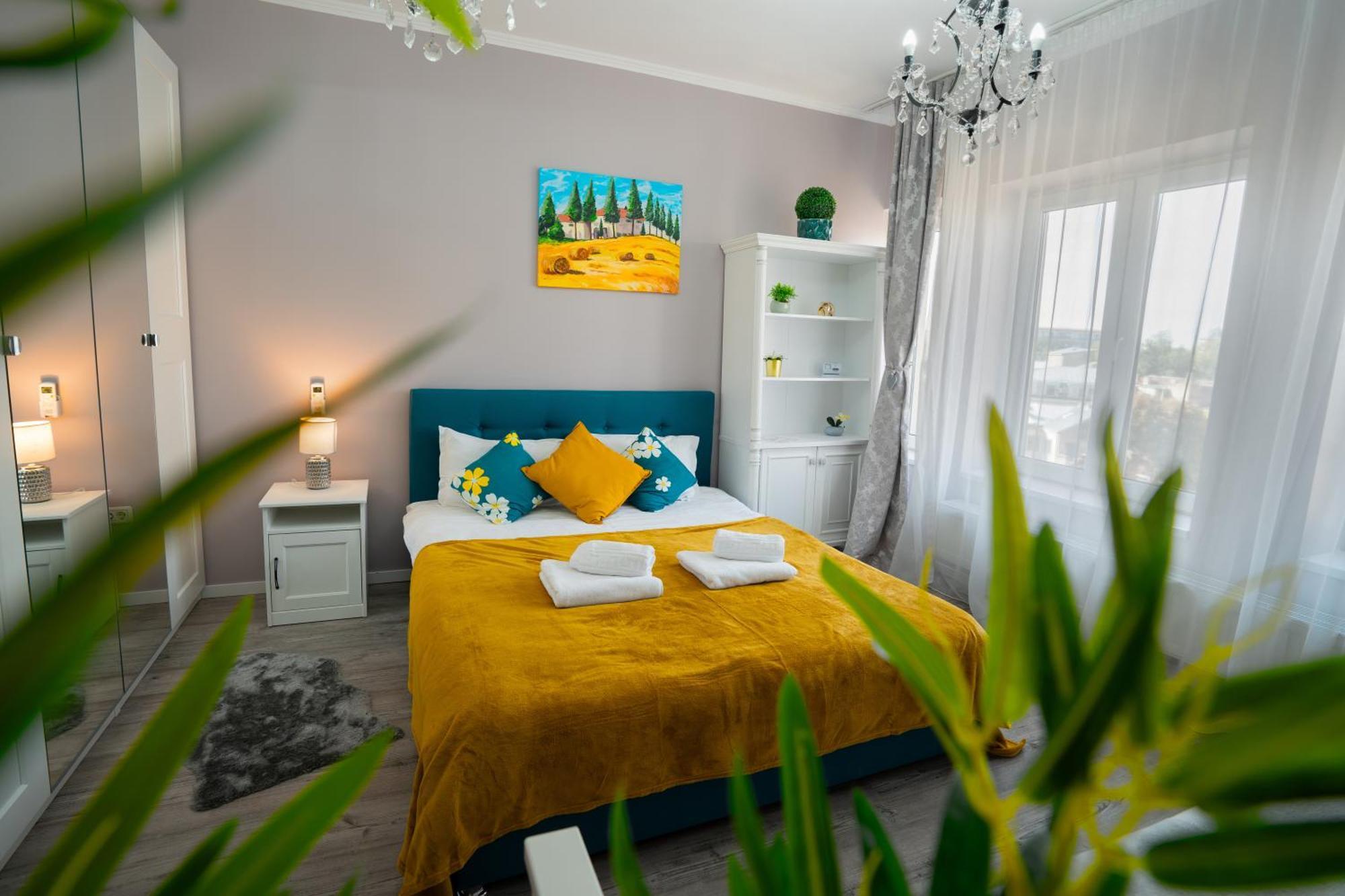 Chic Studio Old City Center - Ivo19 Bucarest Esterno foto